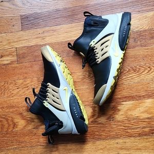 NIKE Air Presto Hi (size 7)